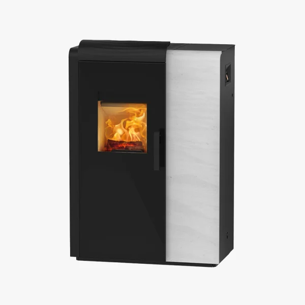 Rika Aduo är en modern pelletskamin i svart och vitt med en glasfront som visar elden. Den har en elegant, minimalistisk design och har en sidopanel i ljus stenfinish.