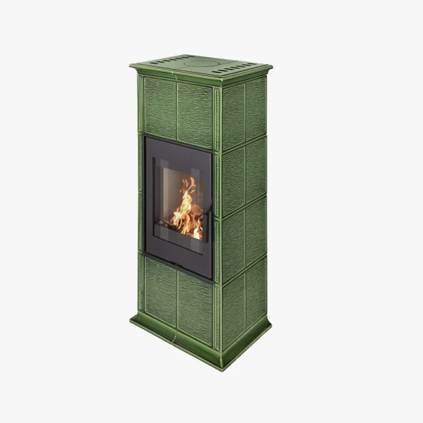 Romotop Gremio 3 är en hög braskamin med gröna kakelplattor och en glasdörr som visar upp elden på insidan.