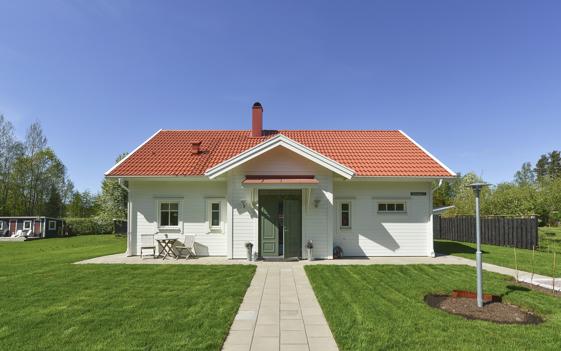 Hus med skorsten DW VISION e1705916967349